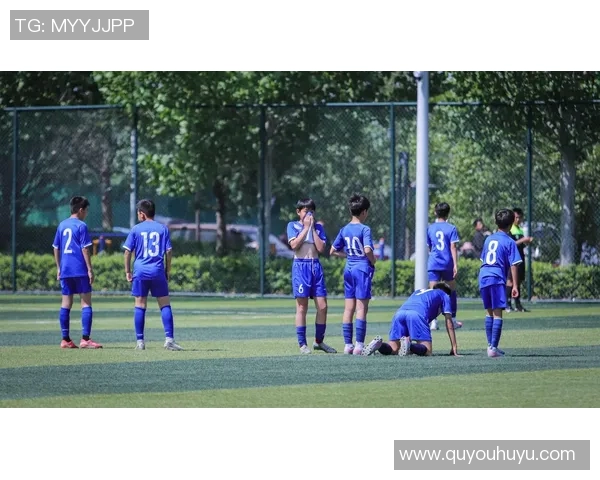 足球明星互相赞美的趣味视频大集合让你领略球场之外的友谊与幽默