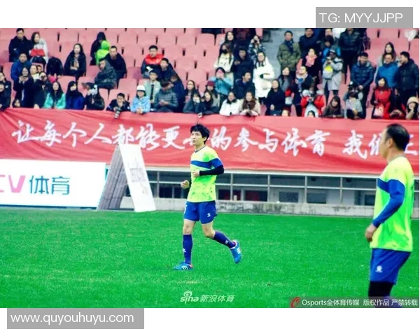 足球明星引发的热议与反应分析探讨 足球明星引发的热议与反应分析探讨